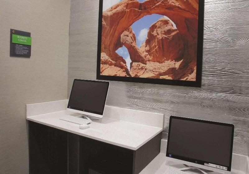 Отель La Quinta By Wyndham Kanab