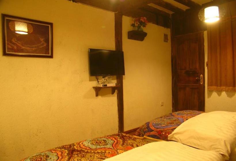 Отель Prayer Wheel View Guesthouse