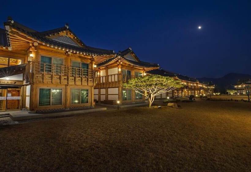 Hotel Jeonju Wangyijimil Hanok