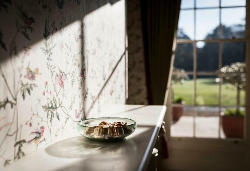 Hinxton Hall Hotel And Conference Centre