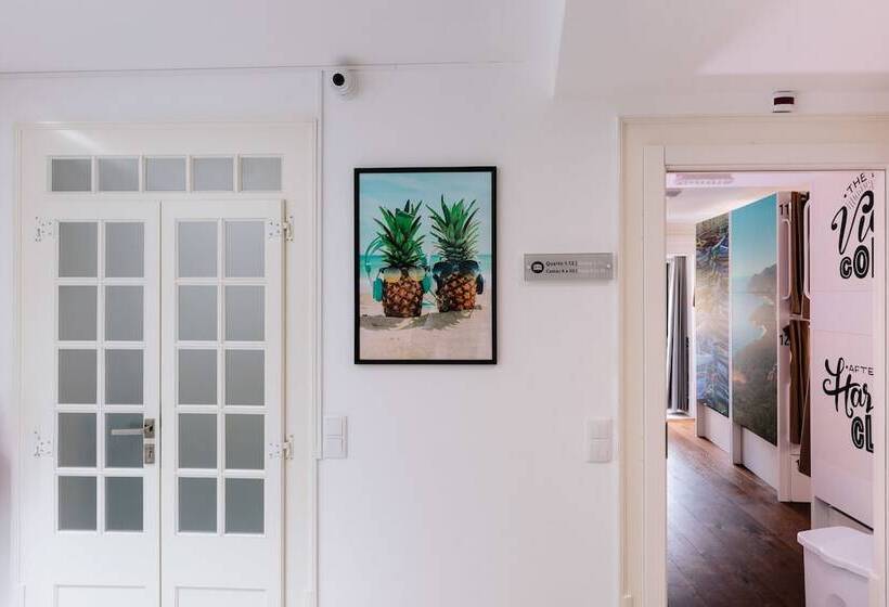 Lisbon South Hostel