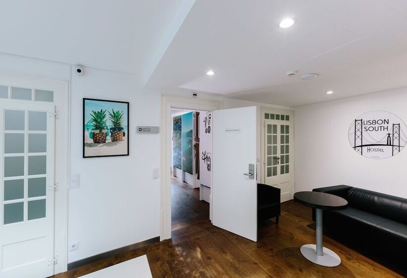 Lisbon South Hostel