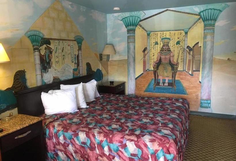 Мотель Deluxe Inn