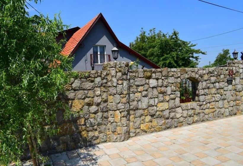 مُتل Vila Mila Riverside Apartments