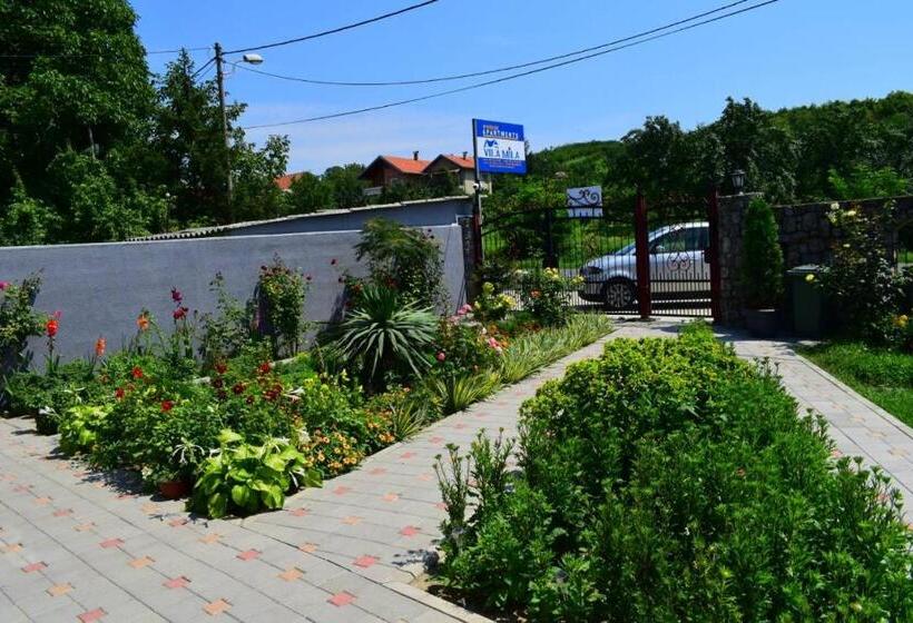 مُتل Vila Mila Riverside Apartments