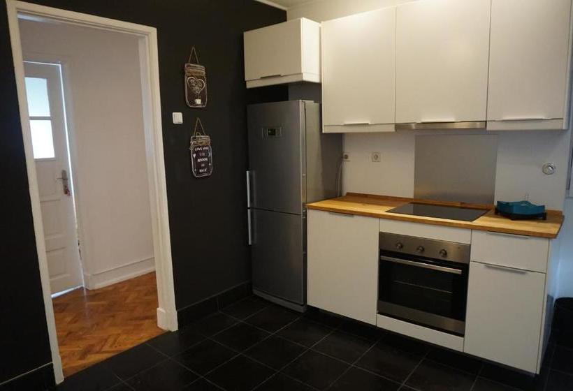 پانسیون Good Time Airport In Lisbon