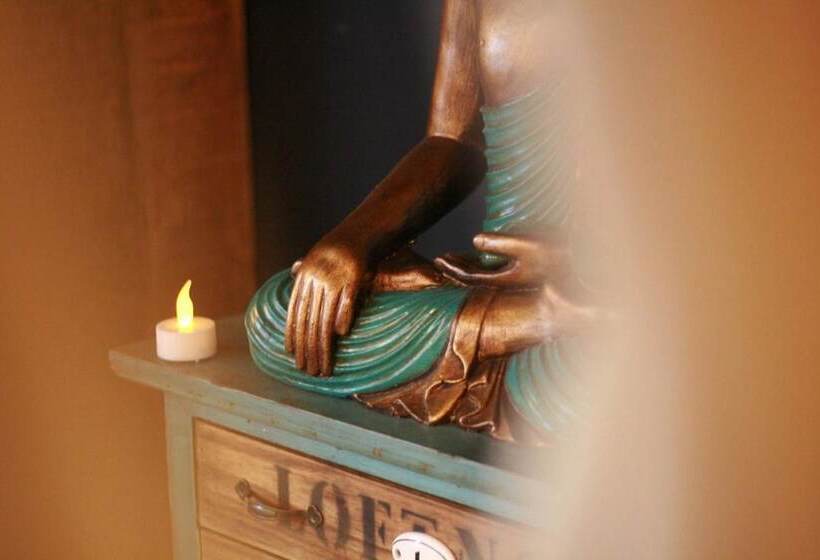 پانسیون Hostal Rural Can Pau