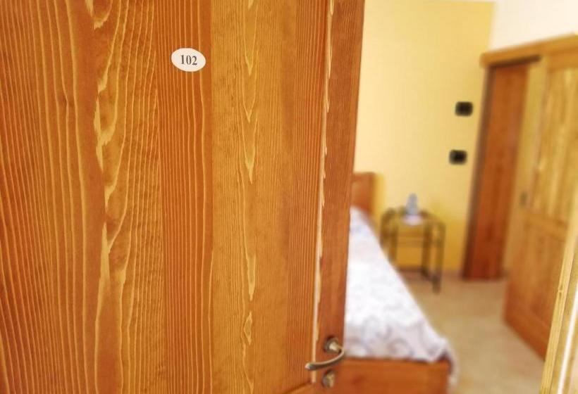 بنسيون Karingo House