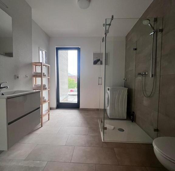 膳宿费 Newage Boardinghaus P5