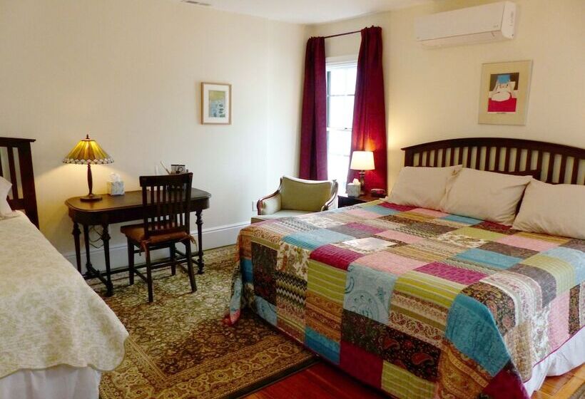 تختخواب و صبحانه Davis Square Inn
