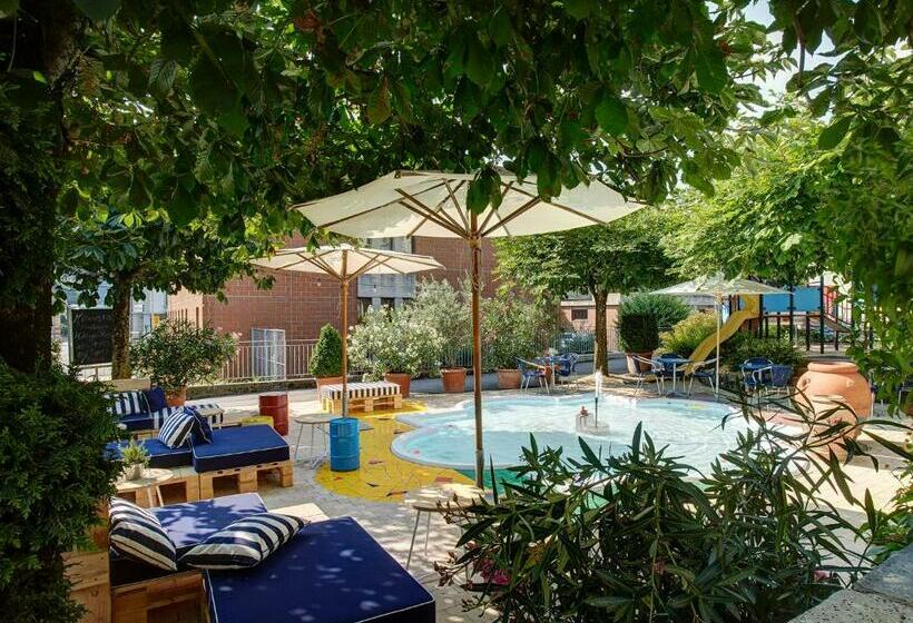 בית מלון כפרי August Restaurant