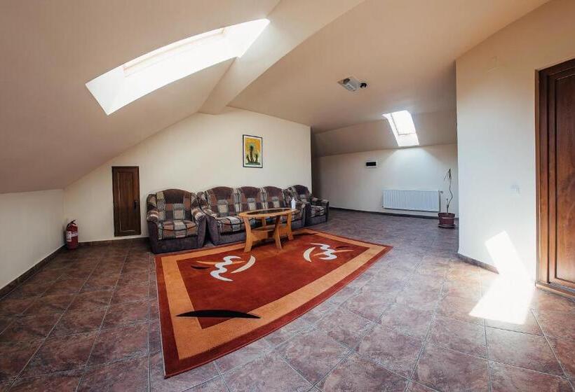 Отель Casa Rubin