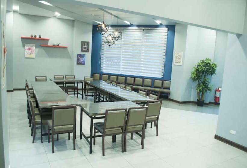 Отель Studio 89 Katipunan Qc