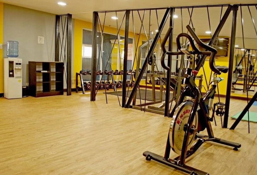 Отель Studio 89 Katipunan Qc