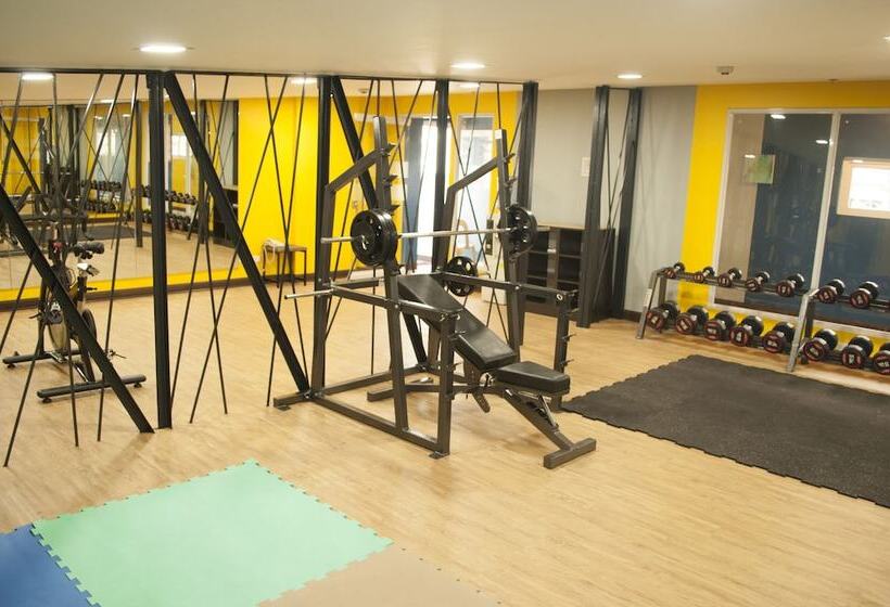 Отель Studio 89 Katipunan Qc