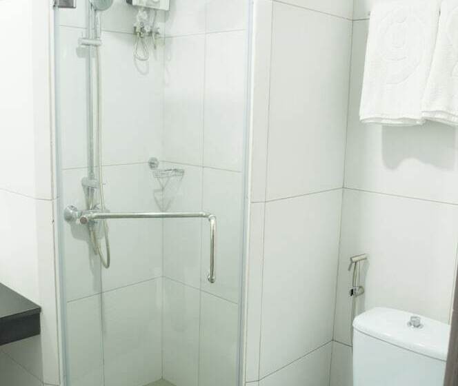 Отель Studio 89 Katipunan Qc