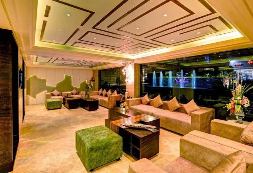 Udaan Clover Hotel Banquet & Spa