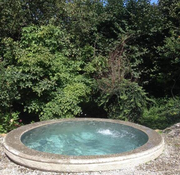 پانسیون Eco House Sabero