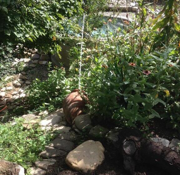 پانسیون Eco House Sabero