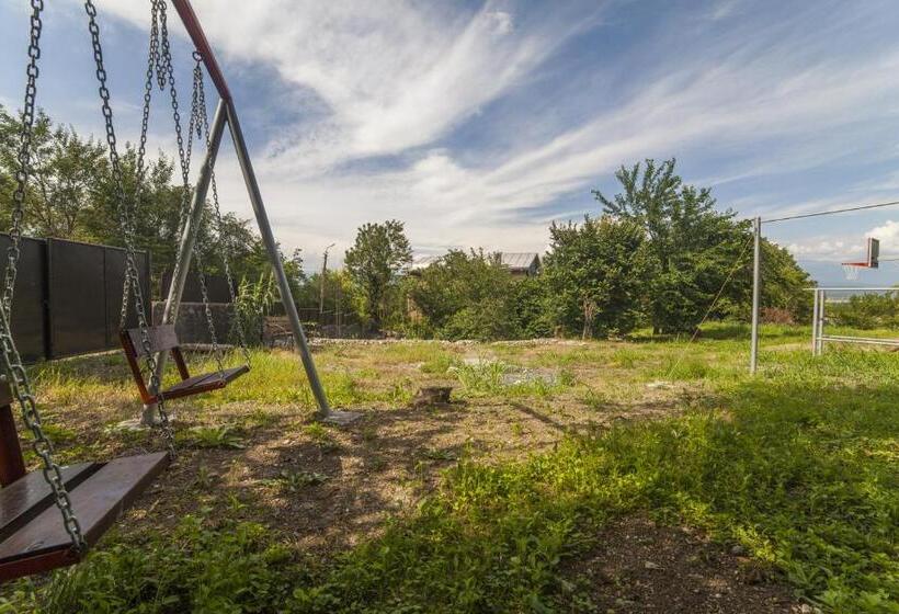 پانسیون Eco House Sabero