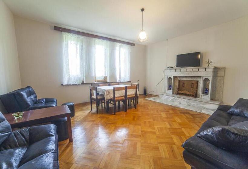 پانسیون Eco House Sabero