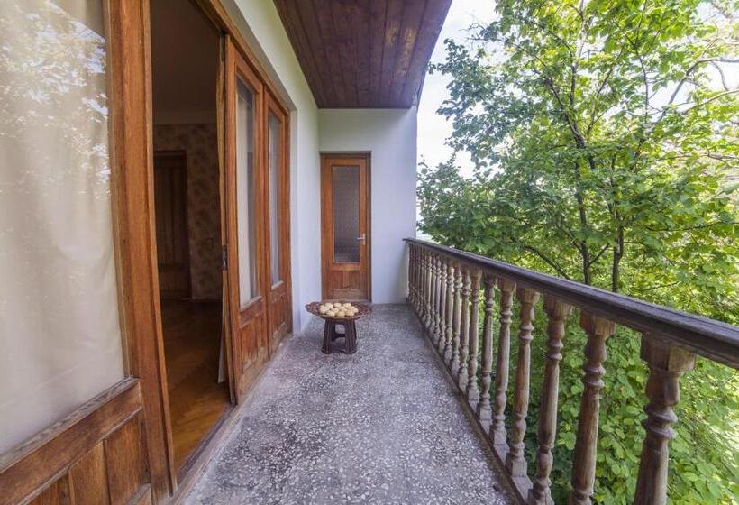 پانسیون Eco House Sabero