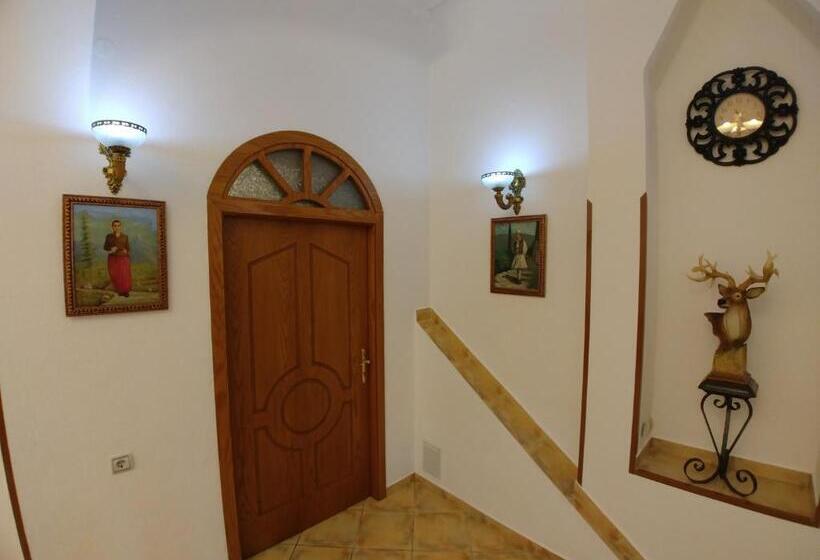 بنسيون Guest House Urat