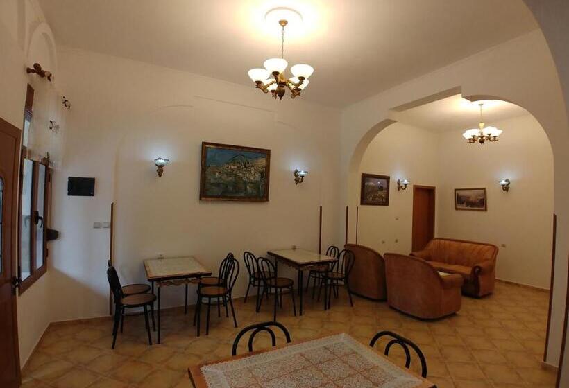 بنسيون Guest House Urat