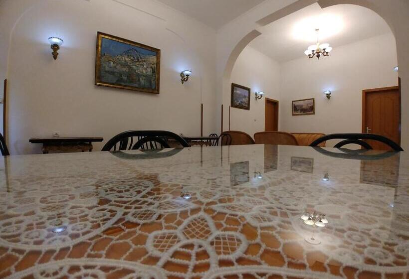 بنسيون Guest House Urat