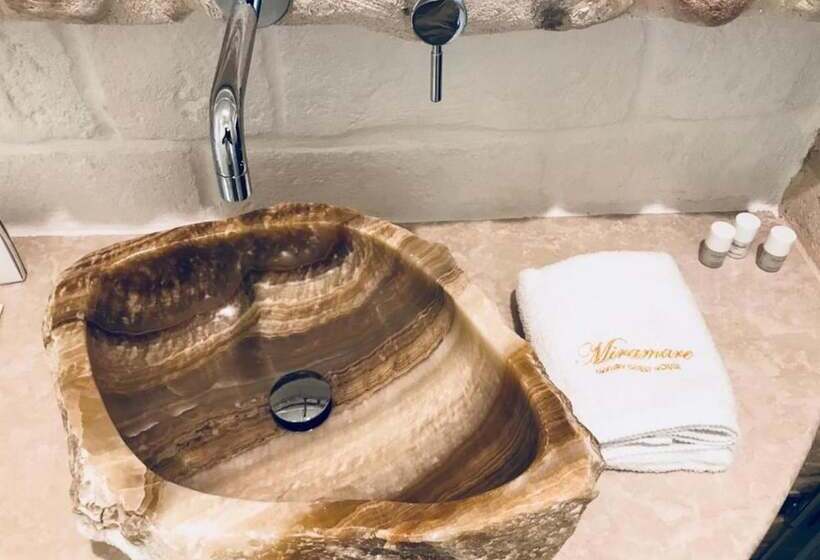 پانسیون Miramare