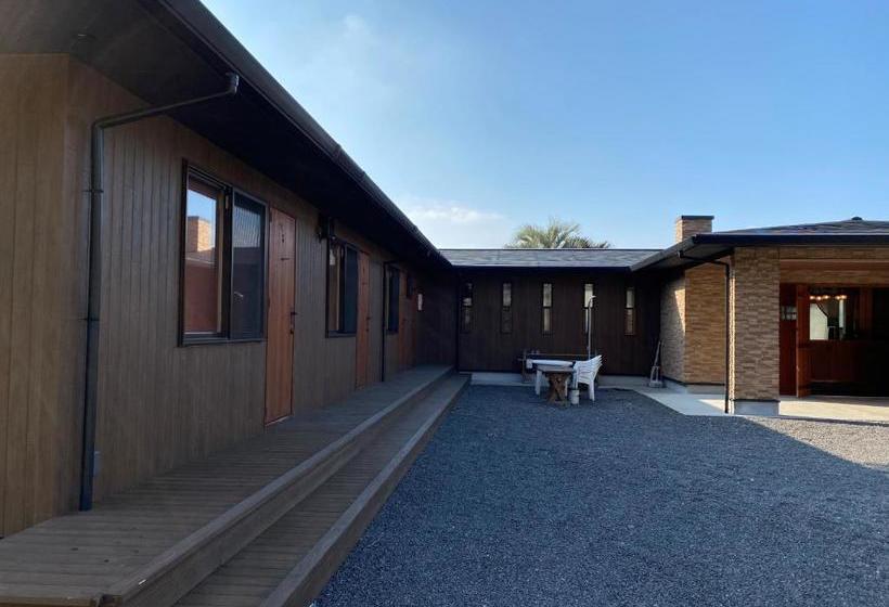 Пансион Mom S House