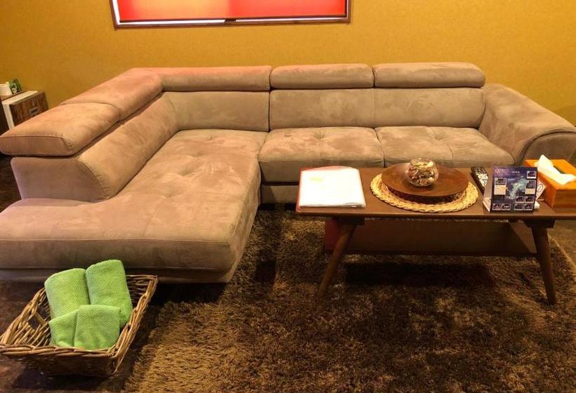 Пансион Mom S House