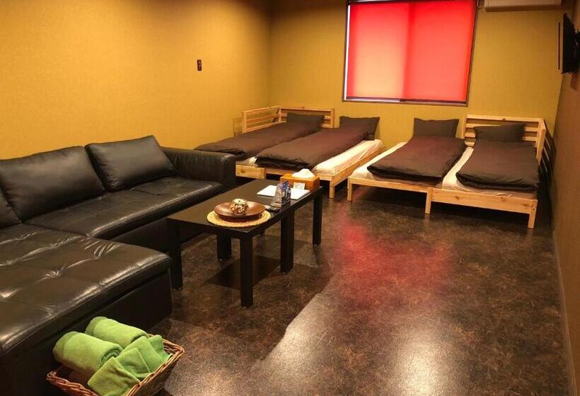 Пансион Mom S House