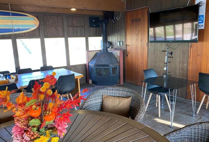 Пансион Mom S House