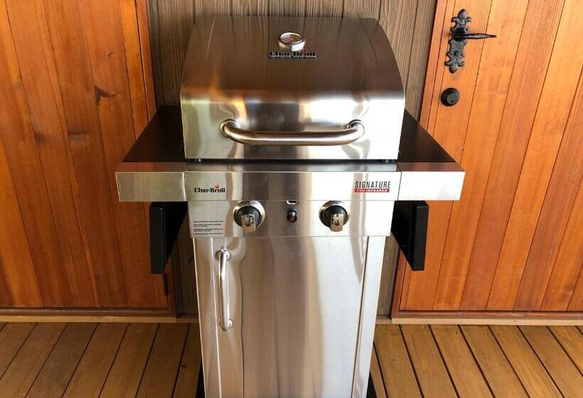 Пансион Mom S House