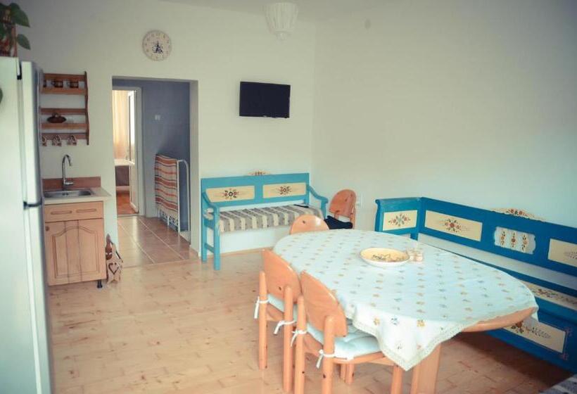 بنسيون Noira House