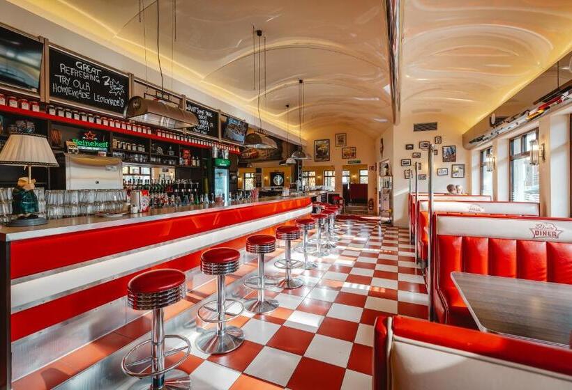 Themenhotel 50 S Ville Motel