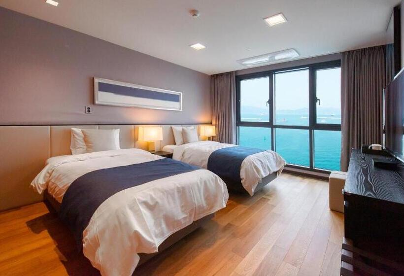 Venezia Hotel And Resort