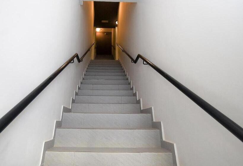 ユースホステル La Mirina Boutique Inn