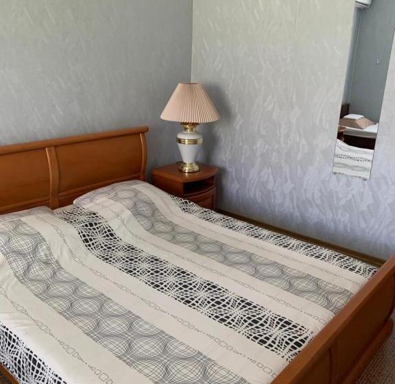 هاستل Ludmila Guest House   гостевой дом людмила