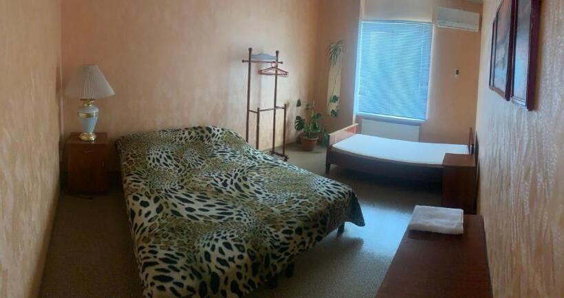 هاستل Ludmila Guest House   гостевой дом людмила