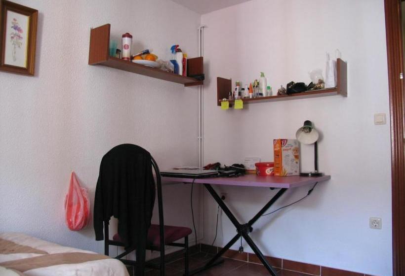הוסטל Residencia Universitaria Reuniver Burjassot