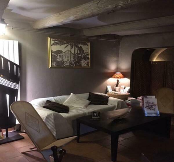 مبيت وإفطار Esprit D'ailleurs