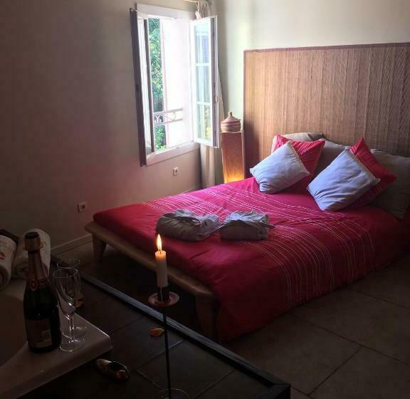 مبيت وإفطار Esprit D'ailleurs