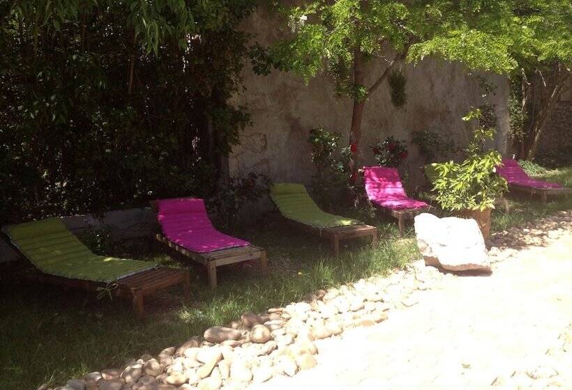 مبيت وإفطار Esprit D'ailleurs