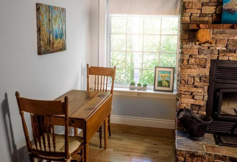 مبيت وإفطار The Kitch Inn   Boutique Inn And Wine Bar