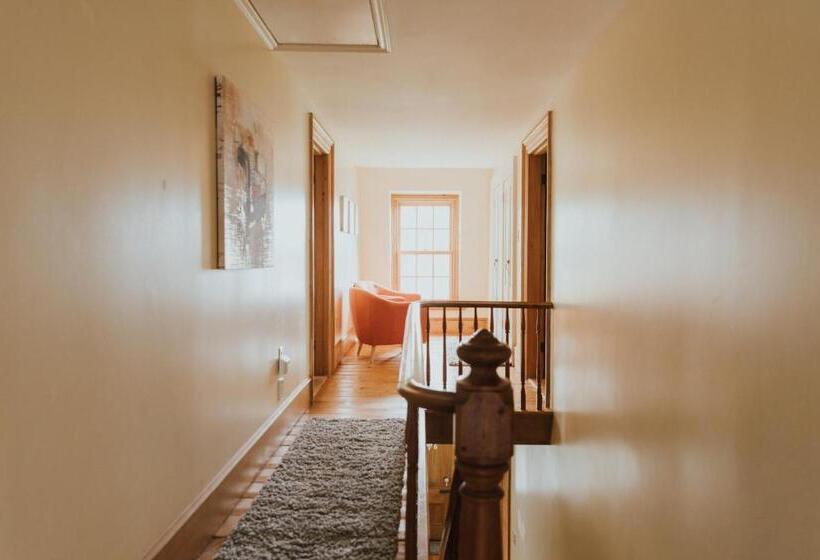 مبيت وإفطار The Kitch Inn   Boutique Inn And Wine Bar