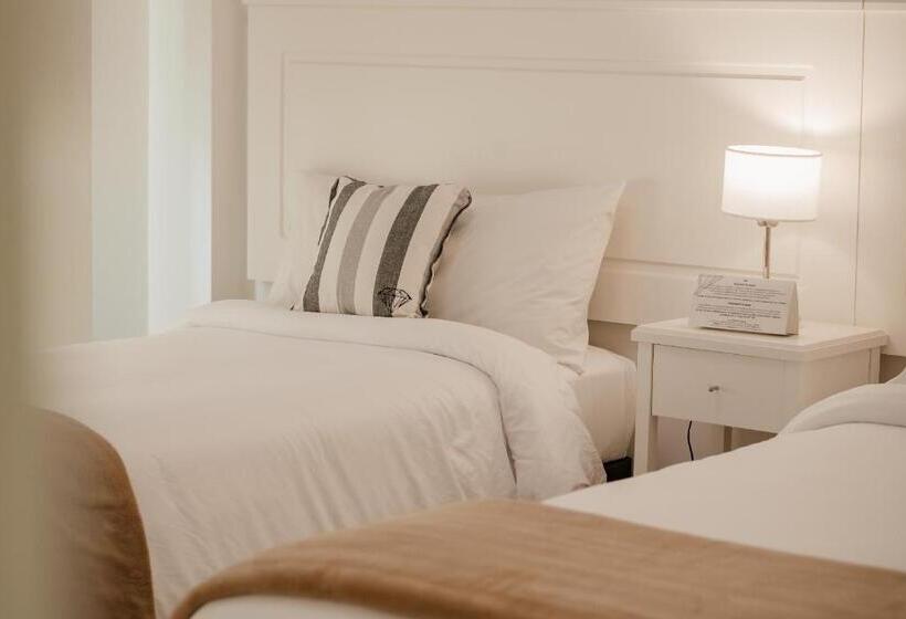 Carat Apart Boutique