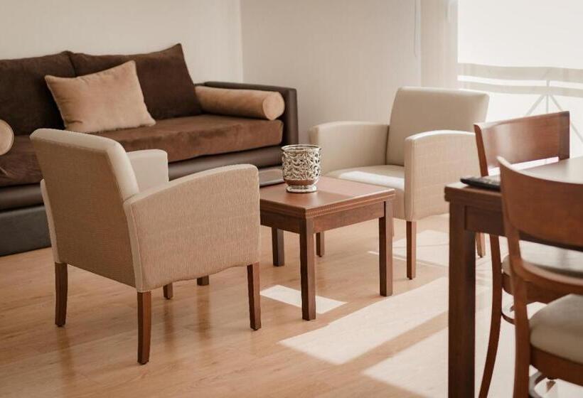 Carat Apart Boutique