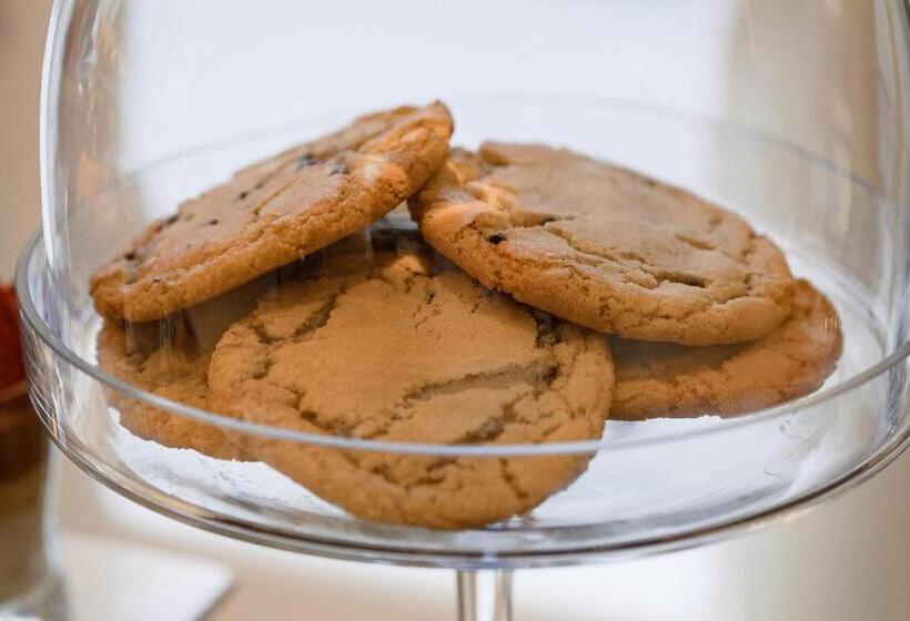 Carat Apart Boutique